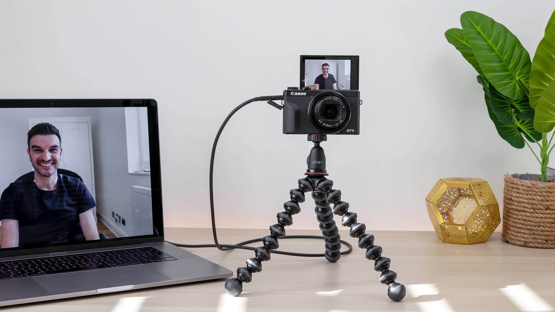 How to use your Canon camera as webcam!